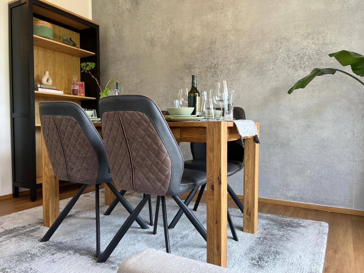 Designapartment Blue Sky -55M2-Free Parking & Wifi Graz Kültér fotó