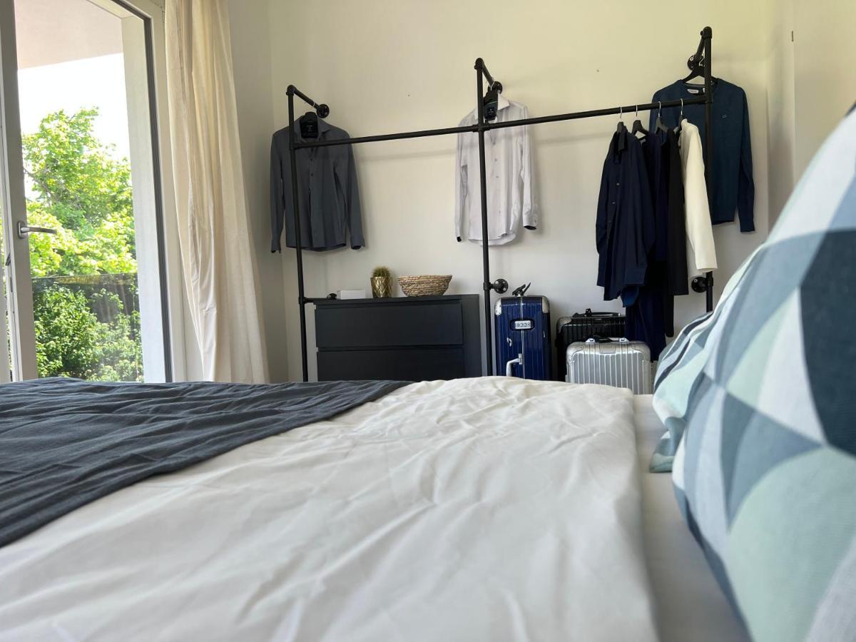 Designapartment Blue Sky -55M2-Free Parking & Wifi Graz Kültér fotó